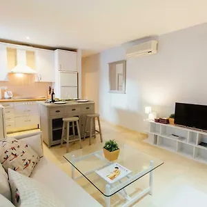 One & Lux- Lagar , Sevilha Espanha